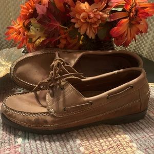 Men or women’s brown boat shoe loafers. Mens size 11